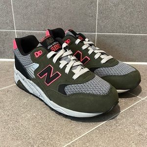 New Balance Elite Pack WRT580CI Shoes Sneakers new 580 green Womens Size 7